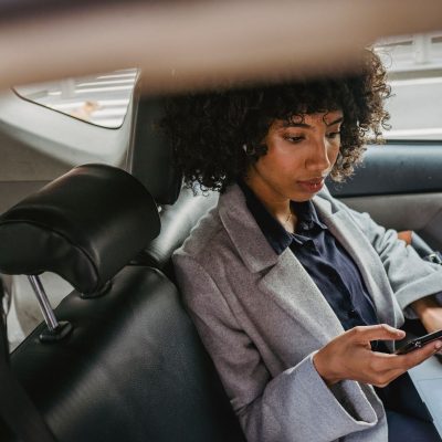 Digitalización sostenible: cuánto papel y dinero ahorra un servicio técnico al año